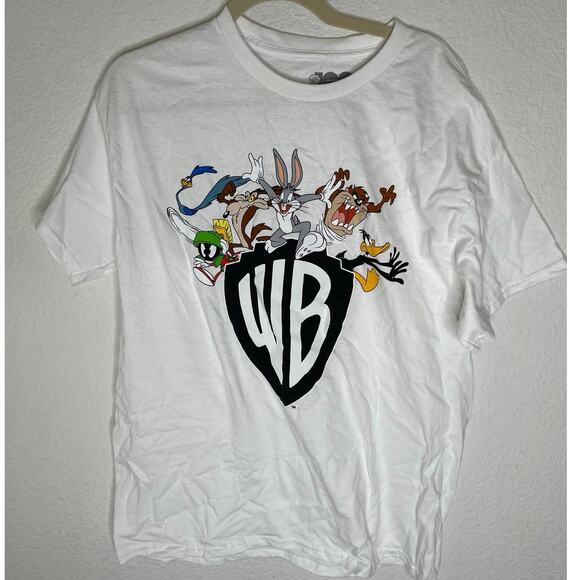 Nwot Warner Brothers White T Shirt Buggy’s bunny, taz oversized large - Picture 1 of 4